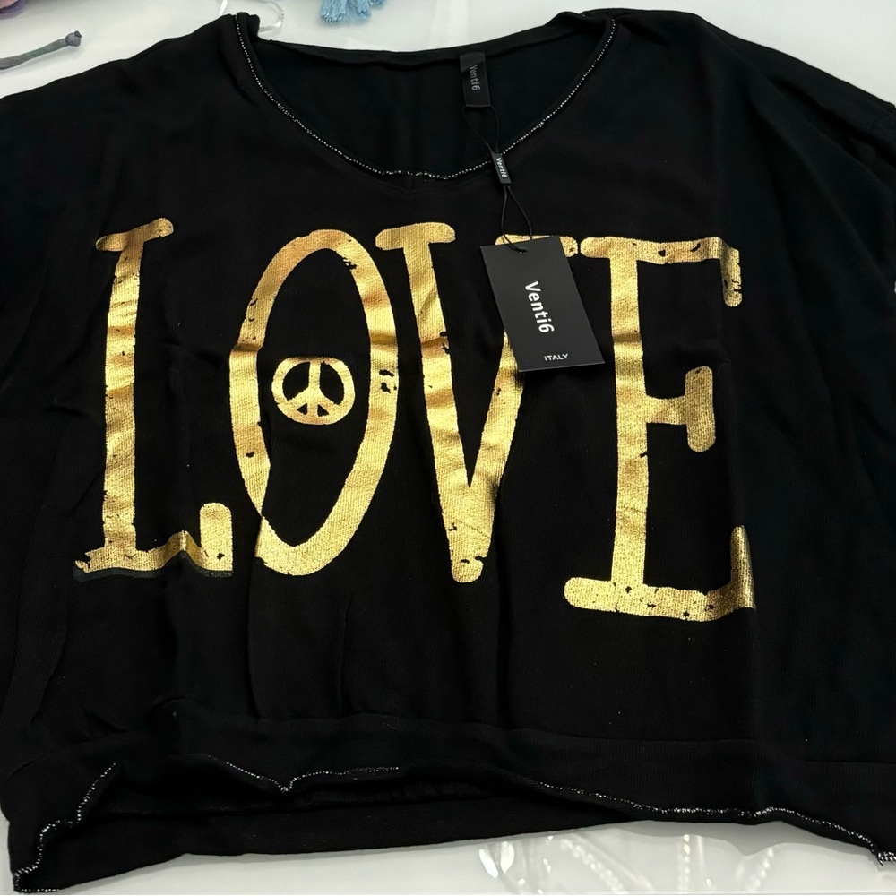 Venti 6 Peace and Love Brand new with tags knit sweatshirt